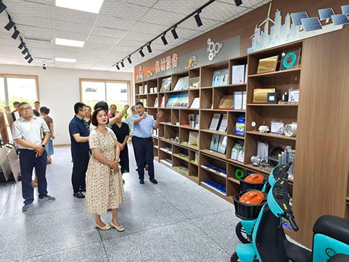省市场监管局调研指导乐山高新区外贸综合服务平台知识产权转化运用工作